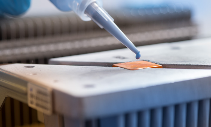 什么是导热胶泥？导热胶泥的特性、应用及未来发展