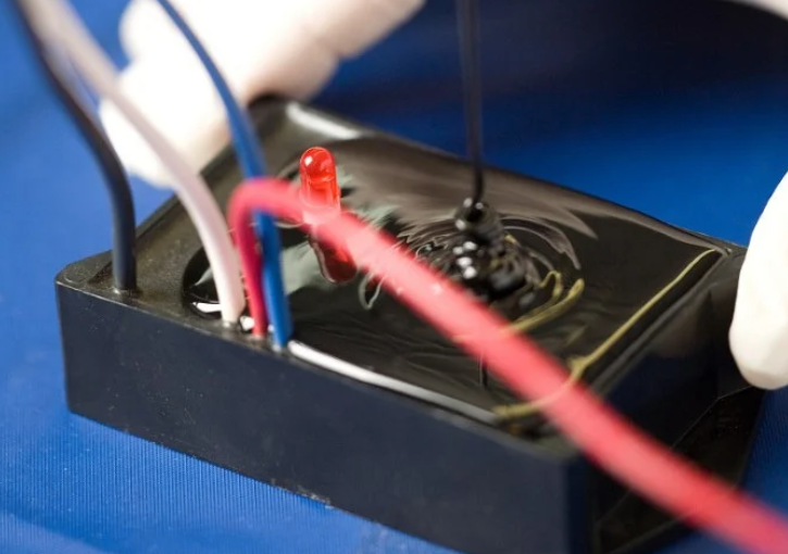 LED电源线路板导热灌封方案