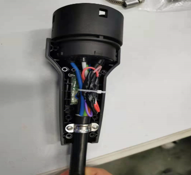 新能源汽车充电枪PCB板防水灌封